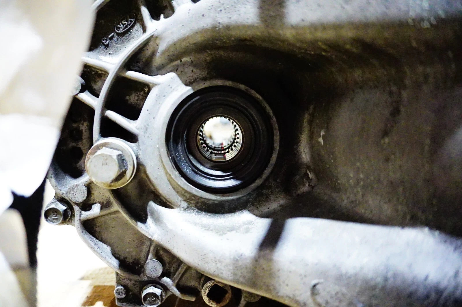 JDM 96-00 Honda Civic Type-R EK9 B16B 1.6L DOHC VTEC Engine w/ 5-Speed LSD Trans